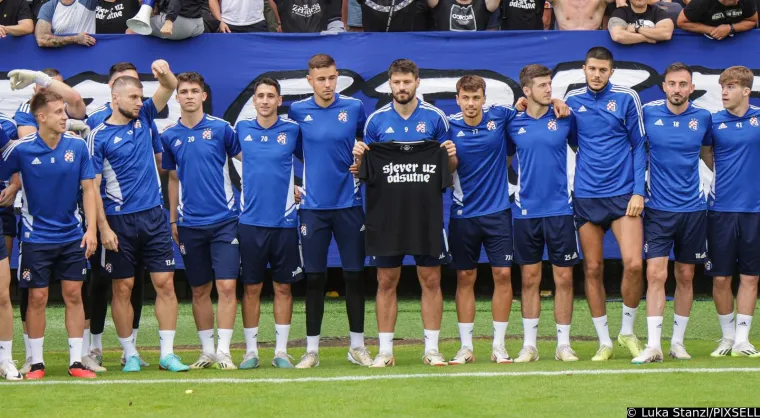 Ludnica na treningu Dinama, Boysi su napravili '&scaron;ou', ali jeste li primijetili gestu kapetana Petkovića? Odu&scaron;evio je sve!