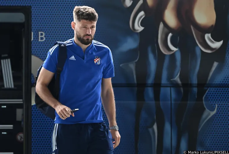 Dinamovci nasmije&scaron;eni pred polazak u Prag, ali &scaron;to se to nalazi na licu Dinamovog stopera?!