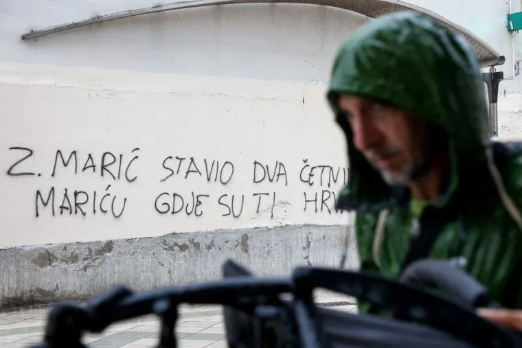 Pogledajte gnjusne poruke protiv Srne i Marića koje su osvanule u Splitu