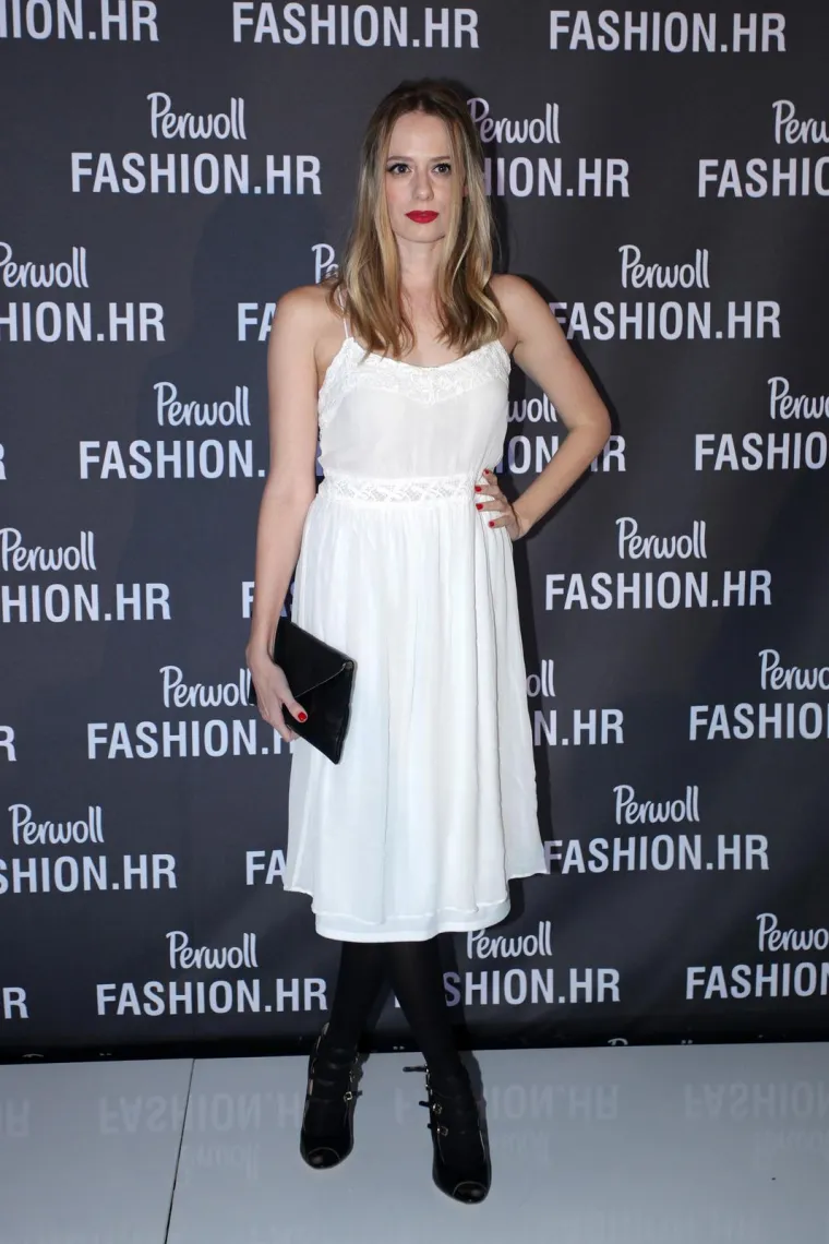 Jelena Veljača preživjela je niz ljubavnih brodoloma, a sad su isplivale fotke iz 2014. kada ju je biv&scaron;i Samir izveo na večeru