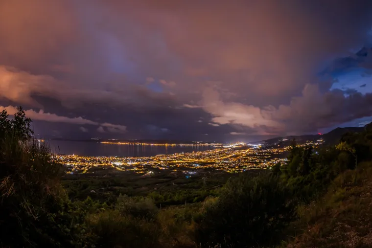 Zadivljujuće fotografije! Pogledajte kako izgleda olujno nebo nad Dalmacijom