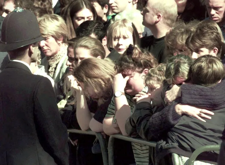 Bila je ikona dobrote i lijepa kao san, a nesretna do bola: Na dana&scaron;nji dan poginula je 'kraljica srca'