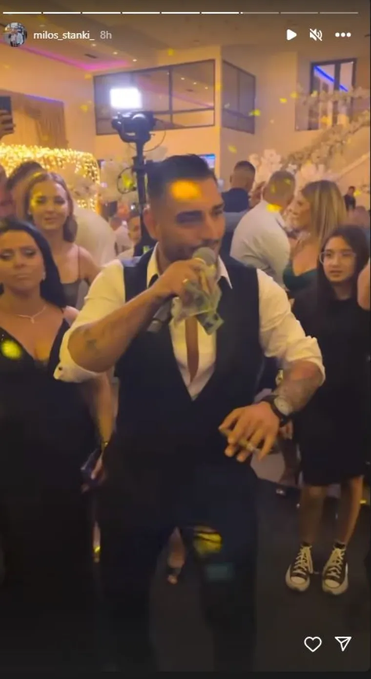 Cure detalji sa svadbe Darka Lazića: Vozili se u 'pili' vrijednoj milijun eura, rezali tortu na sedam katova, a došao im je i Petar Grašo