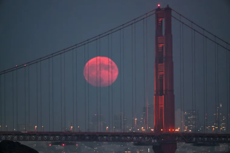 Plavi supermjesec u San Franciscu