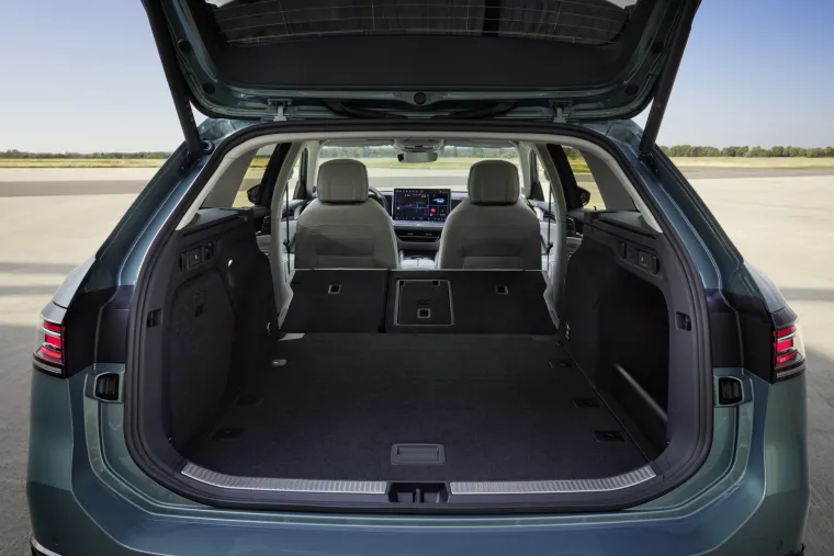 Ovo je novi VW Passat Variant: Stiže i kao plug-in hibrid s velikim dosegom!