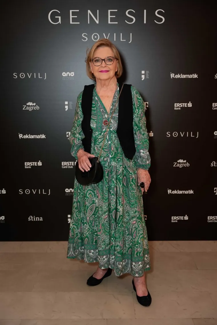 POSTANAK KROZ OČI NENADA SOVILJA &ndash; IZLOŽBA &bdquo;GENESIS&ldquo; ODU&Scaron;EVILA BROJNE POSJETITELJE VEĆ PRVOG DANA