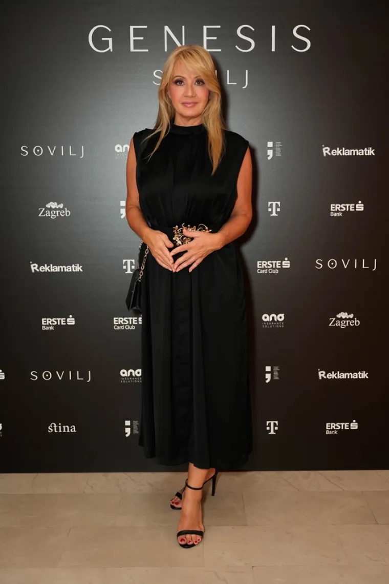 POSTANAK KROZ OČI NENADA SOVILJA &ndash; IZLOŽBA &bdquo;GENESIS&ldquo; ODU&Scaron;EVILA BROJNE POSJETITELJE VEĆ PRVOG DANA