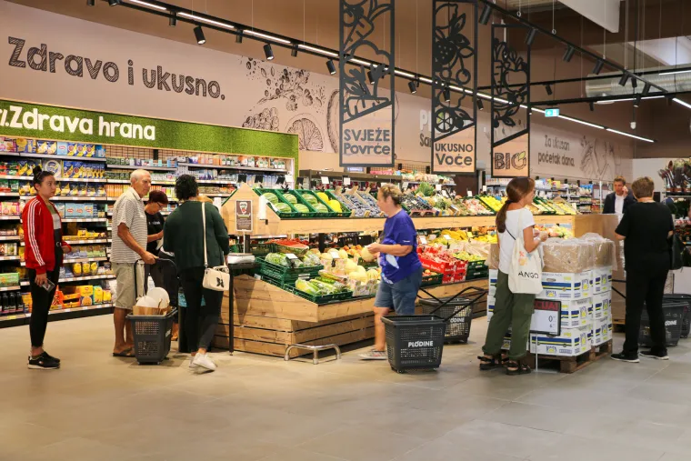 PLODINE STIGLE U BARANJU I NA OTOK UGLJAN