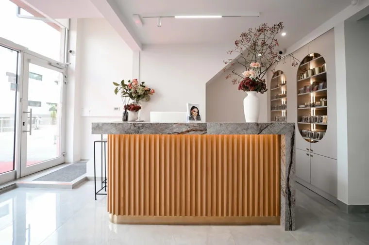 OBOŽAVANA BEAUTY LOKACIJA U JO&Scaron; LJEP&Scaron;EM I VEĆEM IZDANJU &ndash; CRYSTAL BEAUTY CENTAR