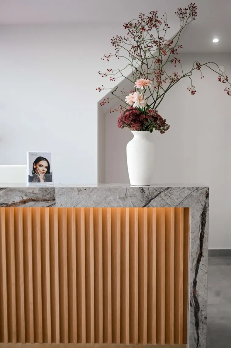 OBOŽAVANA BEAUTY LOKACIJA U JO&Scaron; LJEP&Scaron;EM I VEĆEM IZDANJU &ndash; CRYSTAL BEAUTY CENTAR