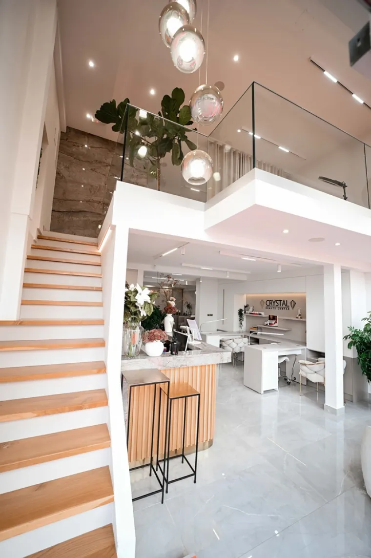 OBOŽAVANA BEAUTY LOKACIJA U JO&Scaron; LJEP&Scaron;EM I VEĆEM IZDANJU &ndash; CRYSTAL BEAUTY CENTAR