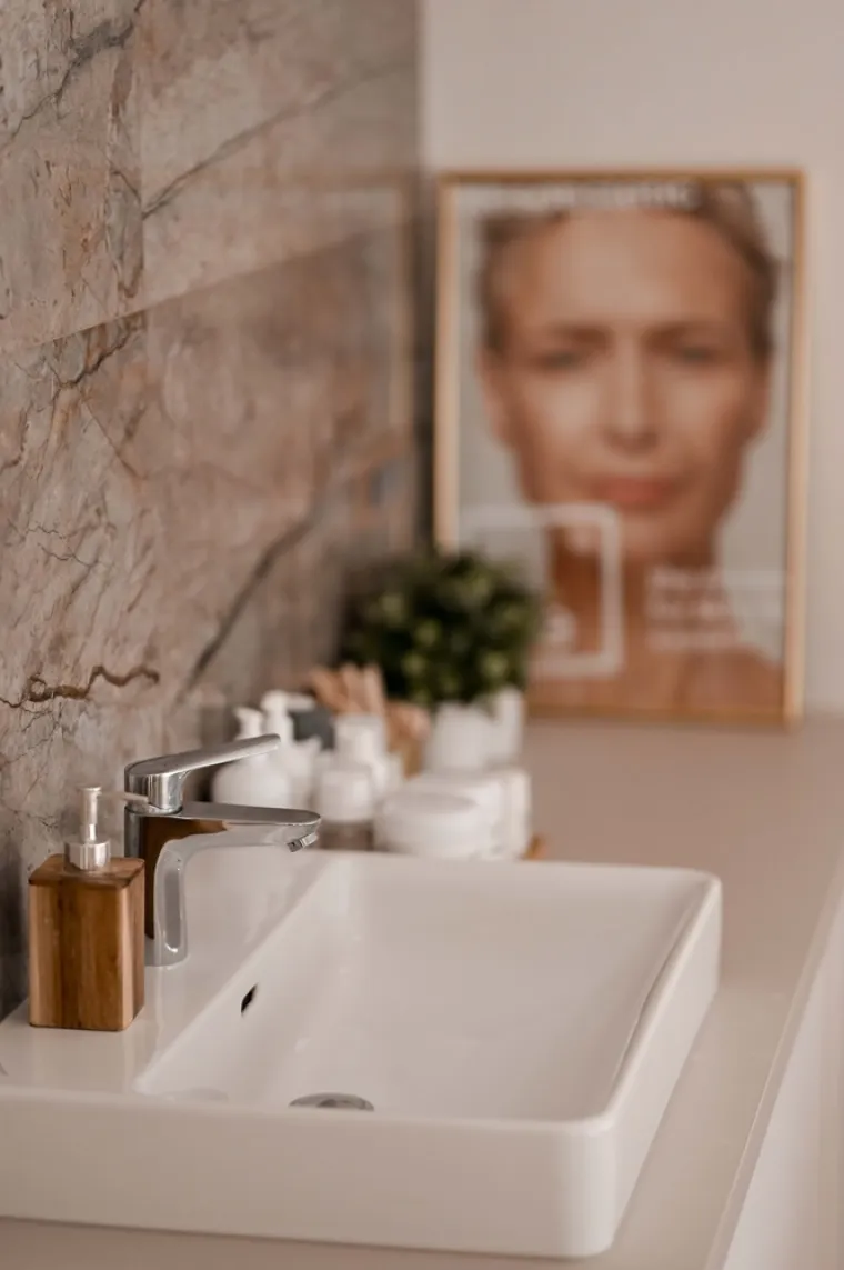 OBOŽAVANA BEAUTY LOKACIJA U JO&Scaron; LJEP&Scaron;EM I VEĆEM IZDANJU &ndash; CRYSTAL BEAUTY CENTAR