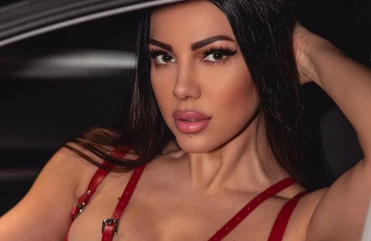 Žanamari Perčić podigla je temperaturu na Instagramu seksi fotkama, vi&scaron;e pogledajte u nastavku...