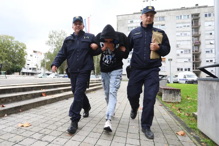 Privođenje 22-godi&scaron;njaka koji je na A1 usmrtio dvojicu Nepalaca i pobjegao