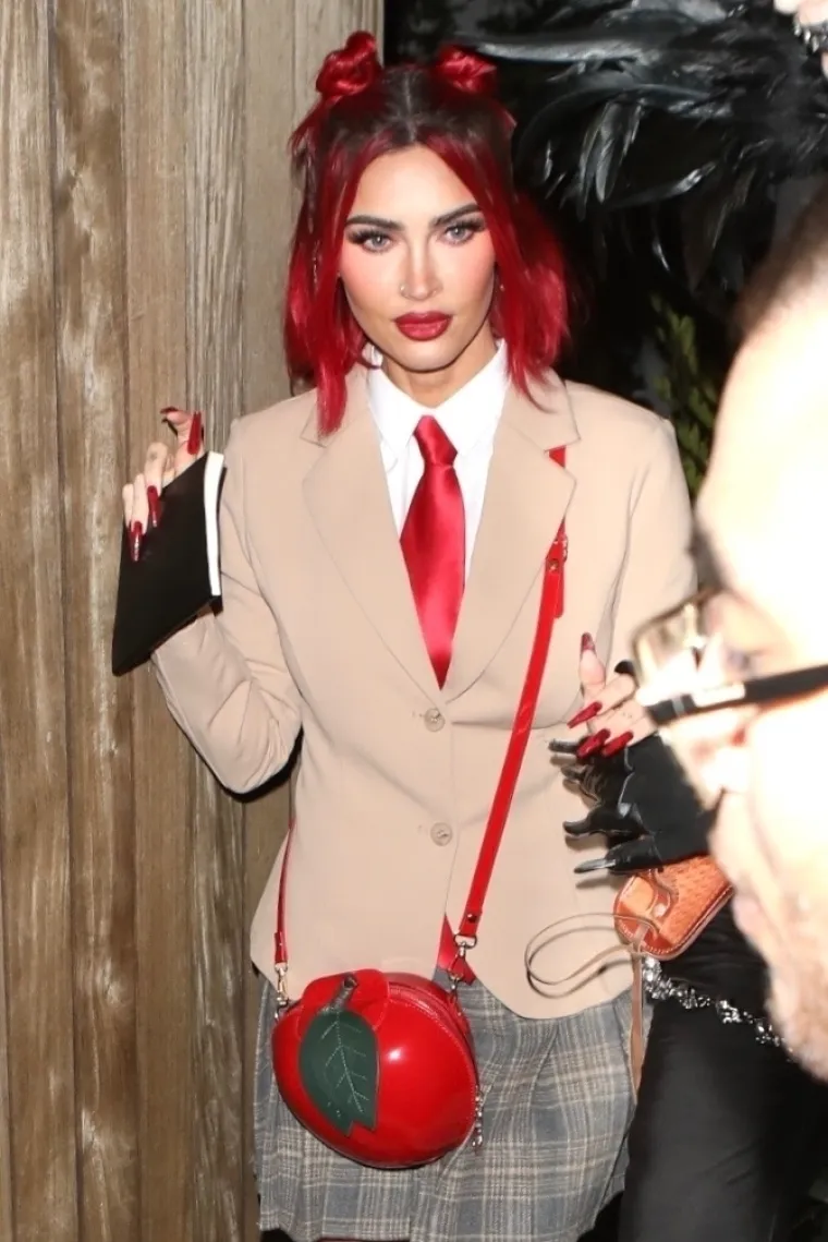 On je jezivi demon, a ona slatka jabuka: Megan Fox i Machine Gun Kelly na Helloween party stigli inspirirani popularnim animeom