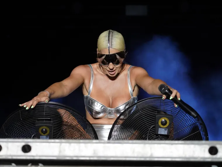 Malecka trakica trebala bi osigurati cijelo međunožje? A sada pogledajte dolje, ovo se nijedna prije nije usudila!