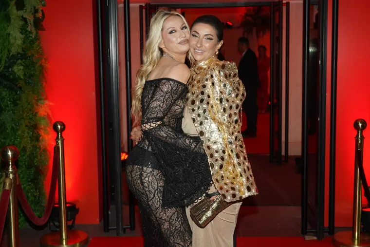Rada Manojlović, Suzana Perić