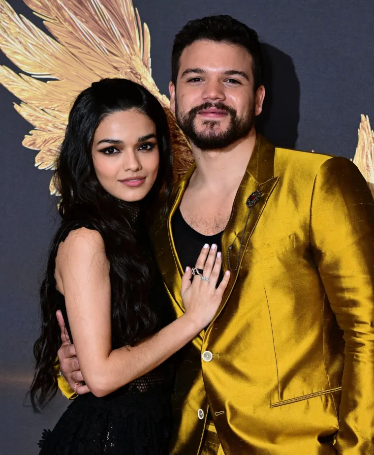  Rachel Zegler i Josh Andres Rivera na premijeri filma &apos;Igre gladi: Balada o pticama pjevicama i zmijama&apos; u Londonu. 