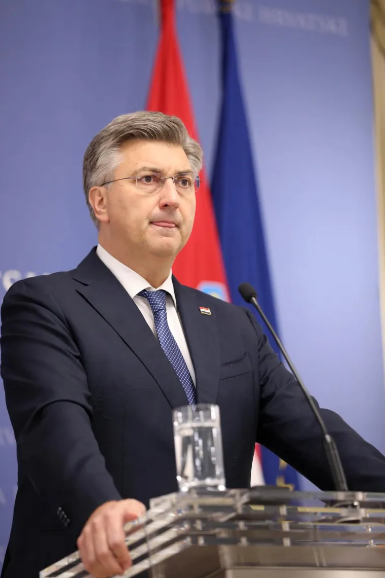 Teški dani za Plenkovića: Pogledajte kako je pokislo izgledao dok je najavljivao Anušića za novog ministra obrane