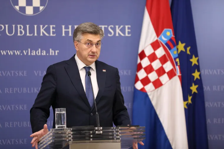 Teški dani za Plenkovića: Pogledajte kako je pokislo izgledao dok je najavljivao Anušića za novog ministra obrane