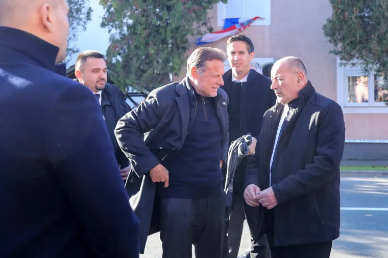 Gordan Jandroković, Tomo Medved