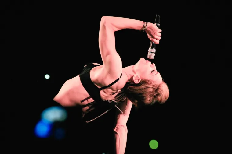 Ova žena nikad ne razočara! Opet provocira seksepilnim i izazovnim fotkama