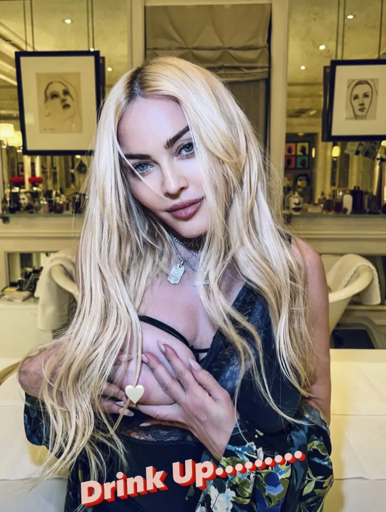 Ova žena nikad ne razočara! Opet provocira seksepilnim i izazovnim fotkama