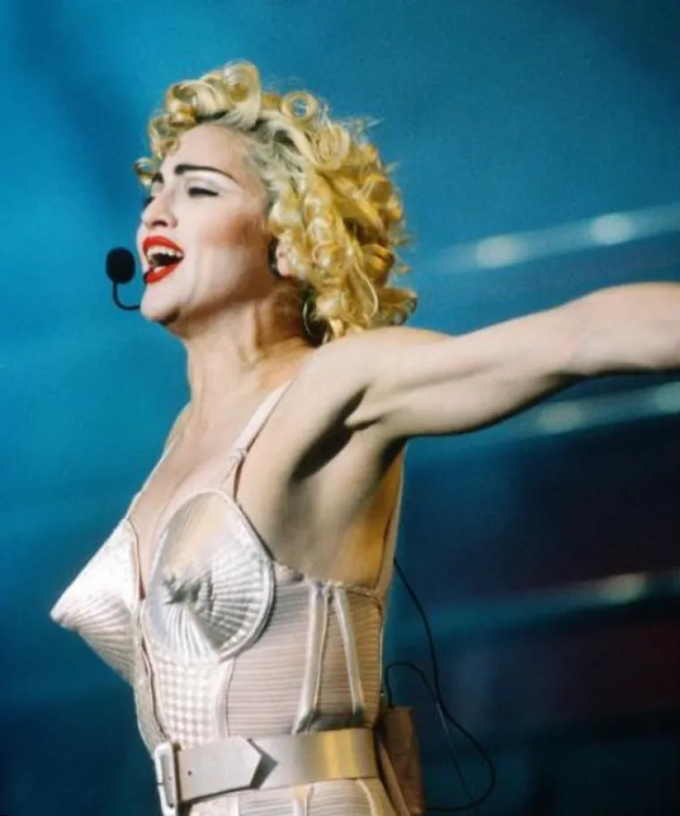 Ova žena nikad ne razočara! Opet provocira seksepilnim i izazovnim fotkama