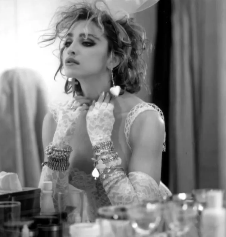 Ova žena nikad ne razočara! Opet provocira seksepilnim i izazovnim fotkama