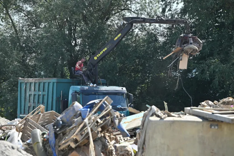 Slovenija je nakon 24 godine opet na Europskom prvenstvu: U centru Ljubljane veličanstven doček nogometa&scaron;a