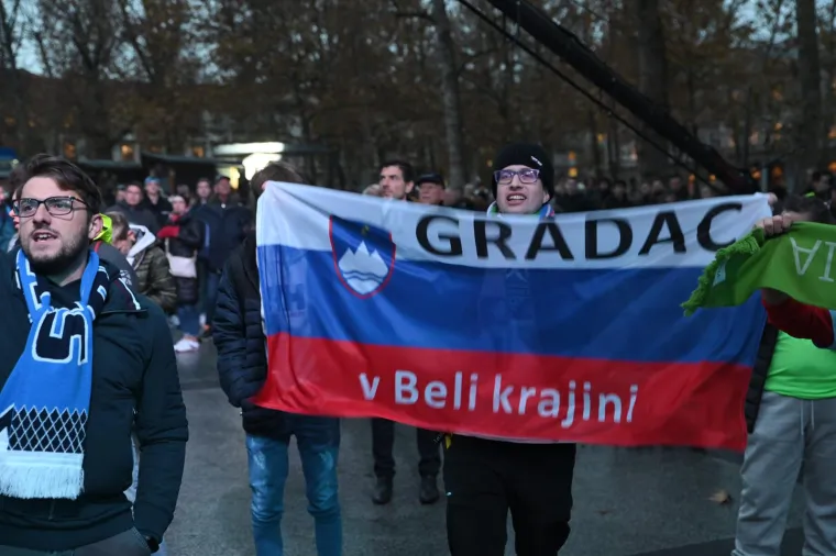 Slovenija je nakon 24 godine opet na Europskom prvenstvu: U centru Ljubljane veličanstven doček nogometa&scaron;a