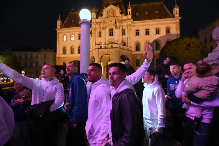 Slovenija je nakon 24 godine opet na Europskom prvenstvu: U centru Ljubljane veličanstven doček nogometa&scaron;a