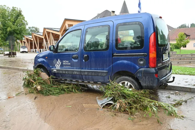 Slovenija je nakon 24 godine opet na Europskom prvenstvu: U centru Ljubljane veličanstven doček nogometa&scaron;a