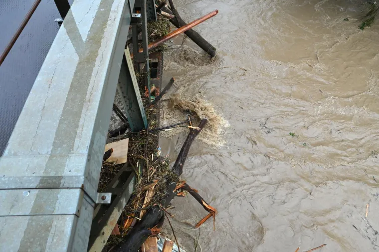 Slovenija je nakon 24 godine opet na Europskom prvenstvu: U centru Ljubljane veličanstven doček nogometa&scaron;a