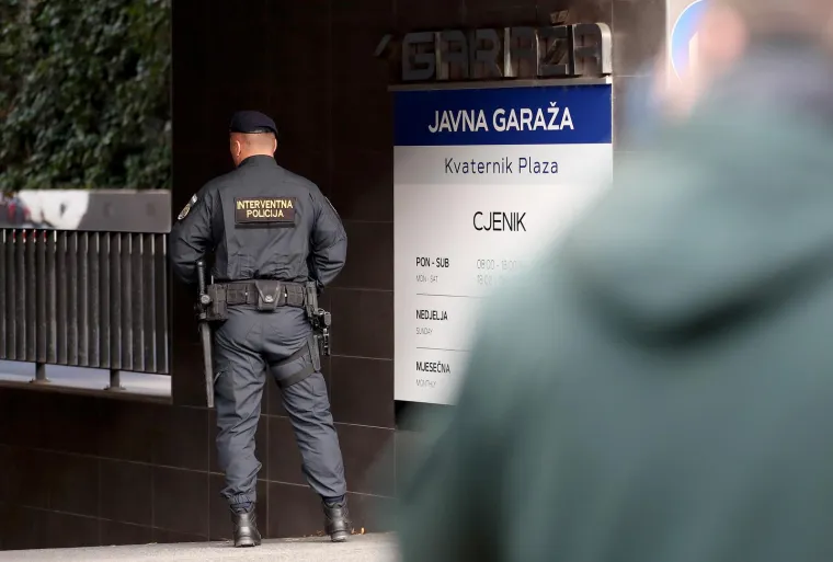 Zagreb: Policija ispred zgrade u blizini Kvatrića gdje je u tijeku pretres