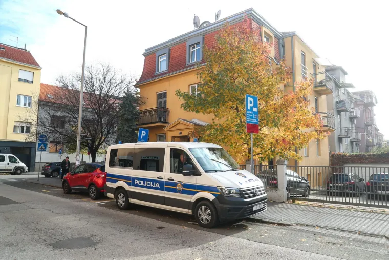 Zagreb: Policija ispred zgrade u blizini Kvatrića gdje je u tijeku pretres