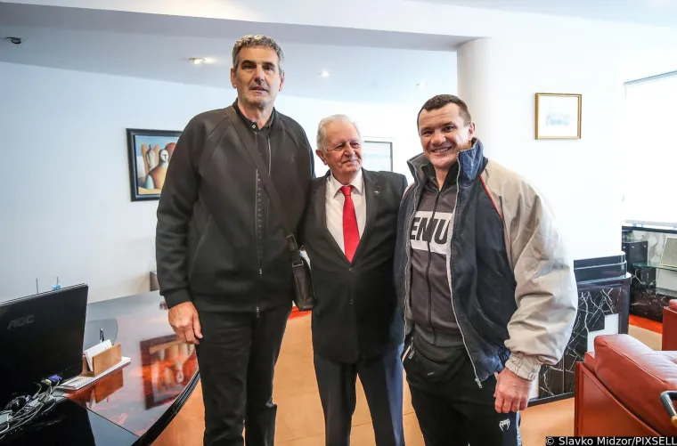 Mirko Filipović napunio dvoranu i dijelio svoje znanje: Pogledajte u kakvoj se ulozi naš Crocop našao