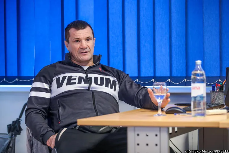 Mirko Filipović napunio dvoranu i dijelio svoje znanje: Pogledajte u kakvoj se ulozi naš Crocop našao