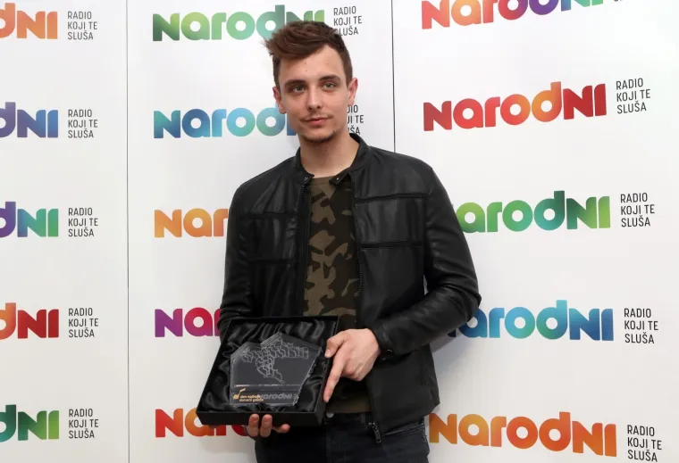 Zagrebačka Tvornica zakuhala od vrelog performansa: Superseksi plesačice ukrale &scaron;ou Marku Kutliću, ovo se ne viđa svaki dan!