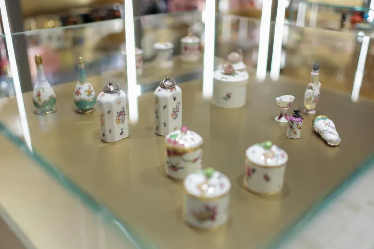 Ovako su nekada izgledale bočice parfema: Radili su ih za aristokraciju i bogate građane, a u Zagrebu ih možete vidjeti i uživo