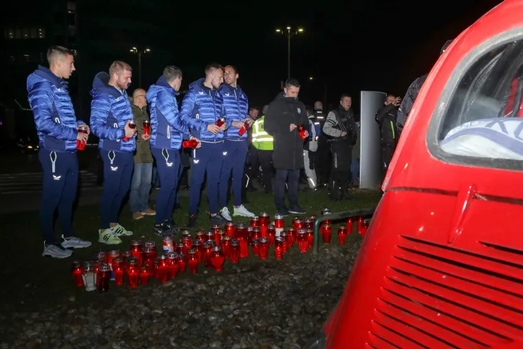 Na ovakvom travnjaku u srijedu se igrala utakmica osmine finala Hrvatskog kupa