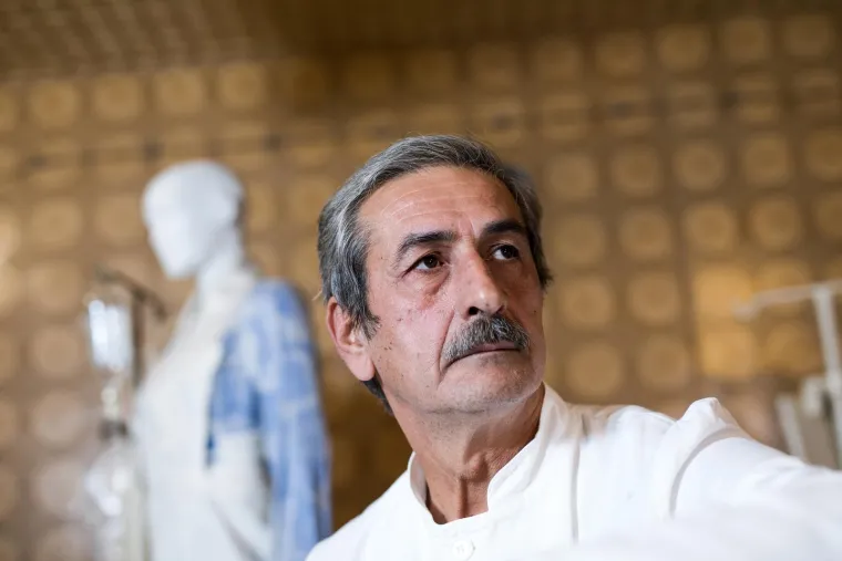 Dr. Zoran Aleksijević 1991. je bio ratni kirurg u Vukovaru, a danas je tek jedan od petero liječnika koji su se vratili i danas rade u istoj bolnici.