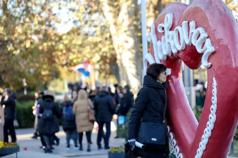 Na ovakvom travnjaku u srijedu se igrala utakmica osmine finala Hrvatskog kupa