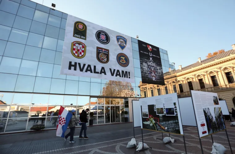 Na ovakvom travnjaku u srijedu se igrala utakmica osmine finala Hrvatskog kupa