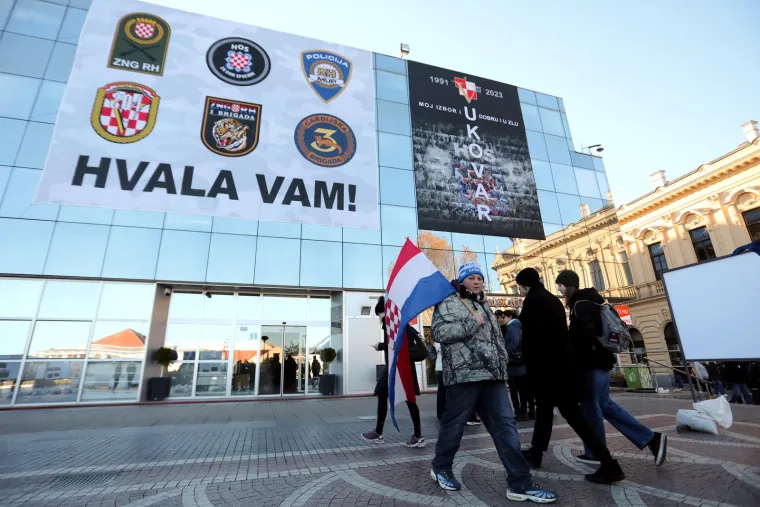 Na ovakvom travnjaku u srijedu se igrala utakmica osmine finala Hrvatskog kupa