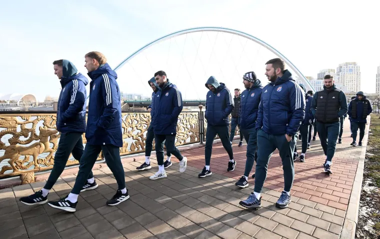 Dinamovci pro&scaron;etali hladnom Astanom: Jakirović sa zvijezdom Plavih hodao ruku pod ruku