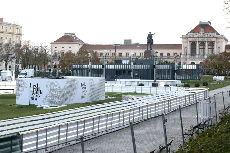 Pripreme za zagrebački Advent u punom jeku: Niknule prve kućice, a u subotu će zasjati tisuće lampica