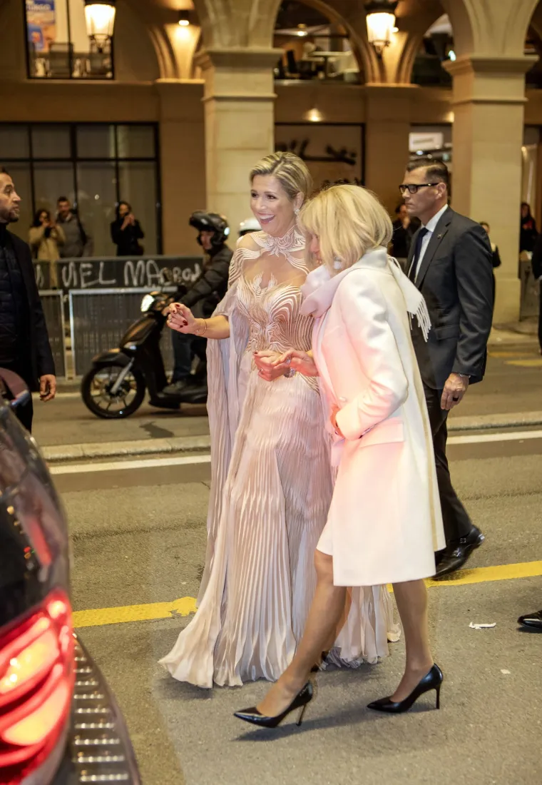 Nizozemska kraljica Maxima zasjenila je i Brigitte Macron: Kad se širokog osmjeha pojavila u ovoj haljini, vrijeme je nakratko stalo