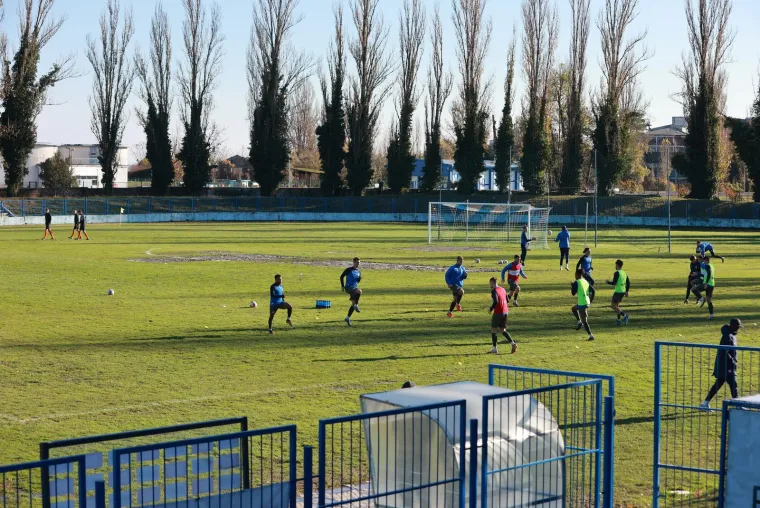 Ovo je teren na kojem se igrala osmina finala kupa: Kada vidite kako izgleda ne čude priče koje su kolale prije utakmice