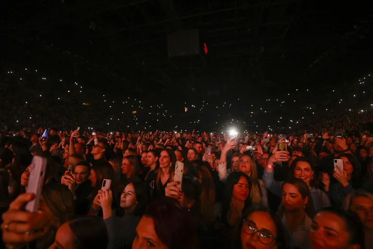 Prijović zapalila Arenu: U publici Marko Grubnić, Iva Todorić...; Pogledajte spektakularne scene